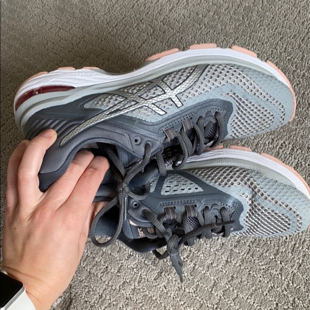 ASICS Running - Picture 3 of 6